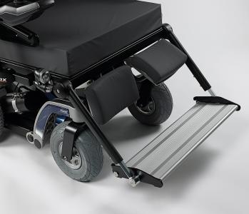 Elektrorollstuhl Invacare Storm 4 Max Detailansicht Fußbrett 