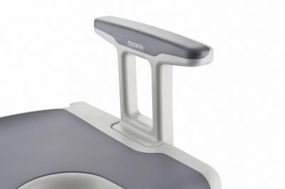 Duschstuhl Aquatec Sorrento Detailansicht SoftTouch-Armlehne
